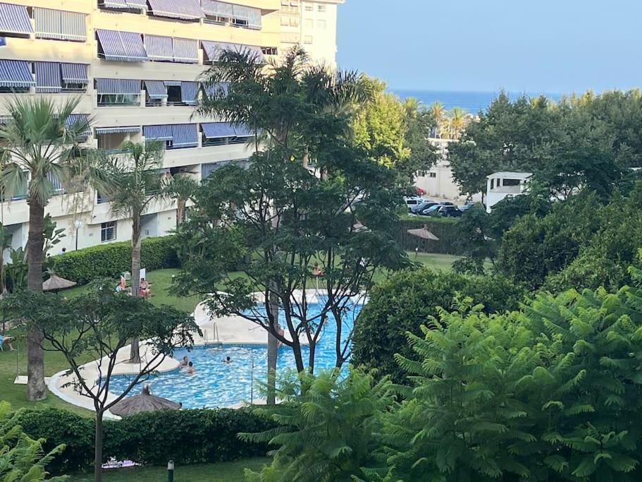 Marbella Piso En Casco Junto A Playa Piscina In Summer Season Exterior foto